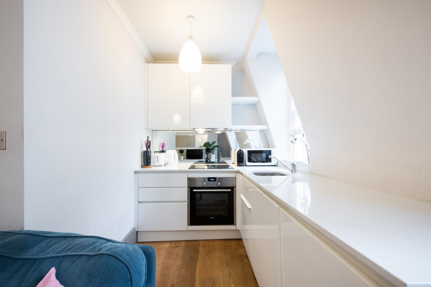 2bed Cosy Flat In Vibrant Fitzrovia Appartement *
